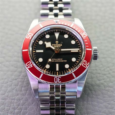 tudor black bay burgundy review.